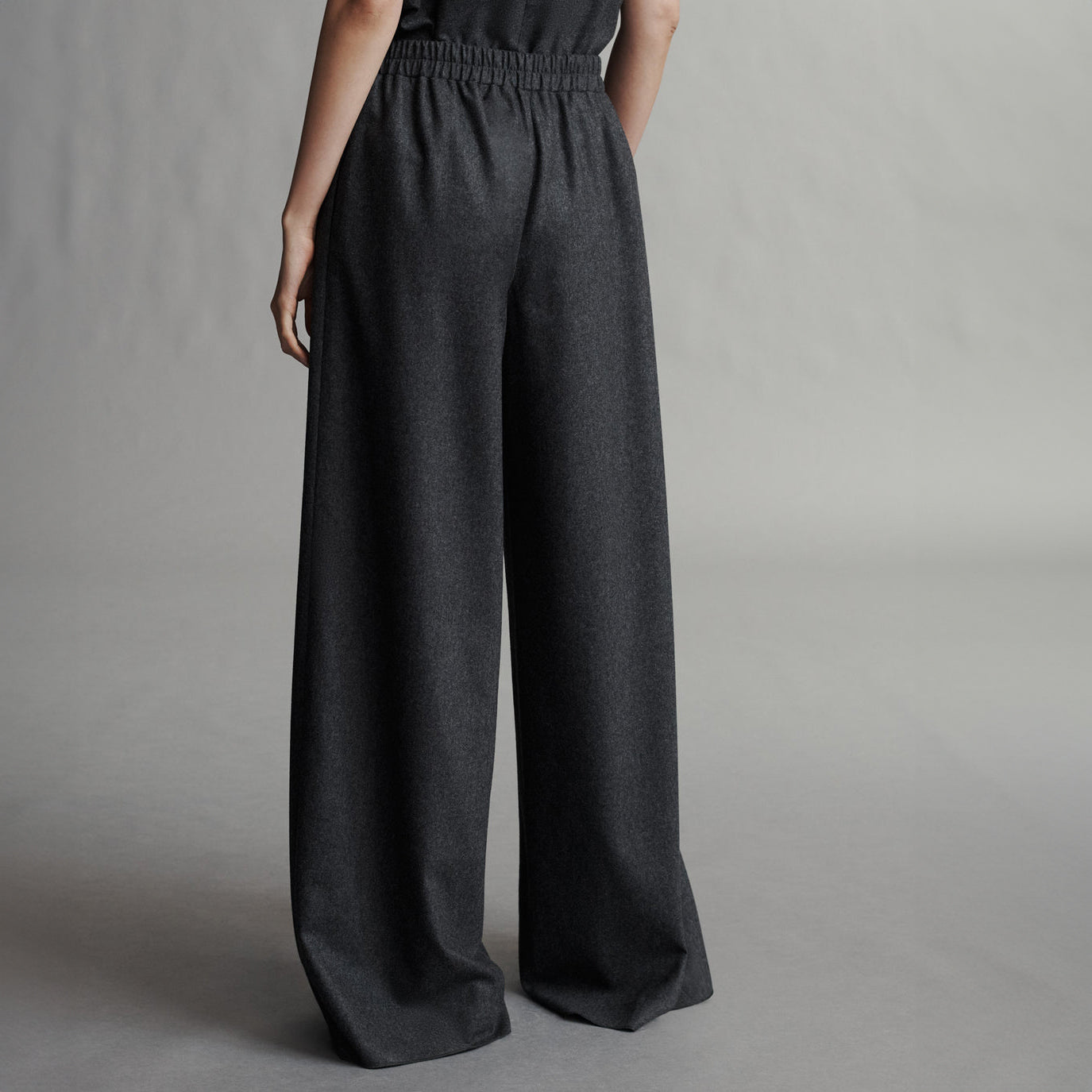 Eva Wool Flannel Pant in Charcoal