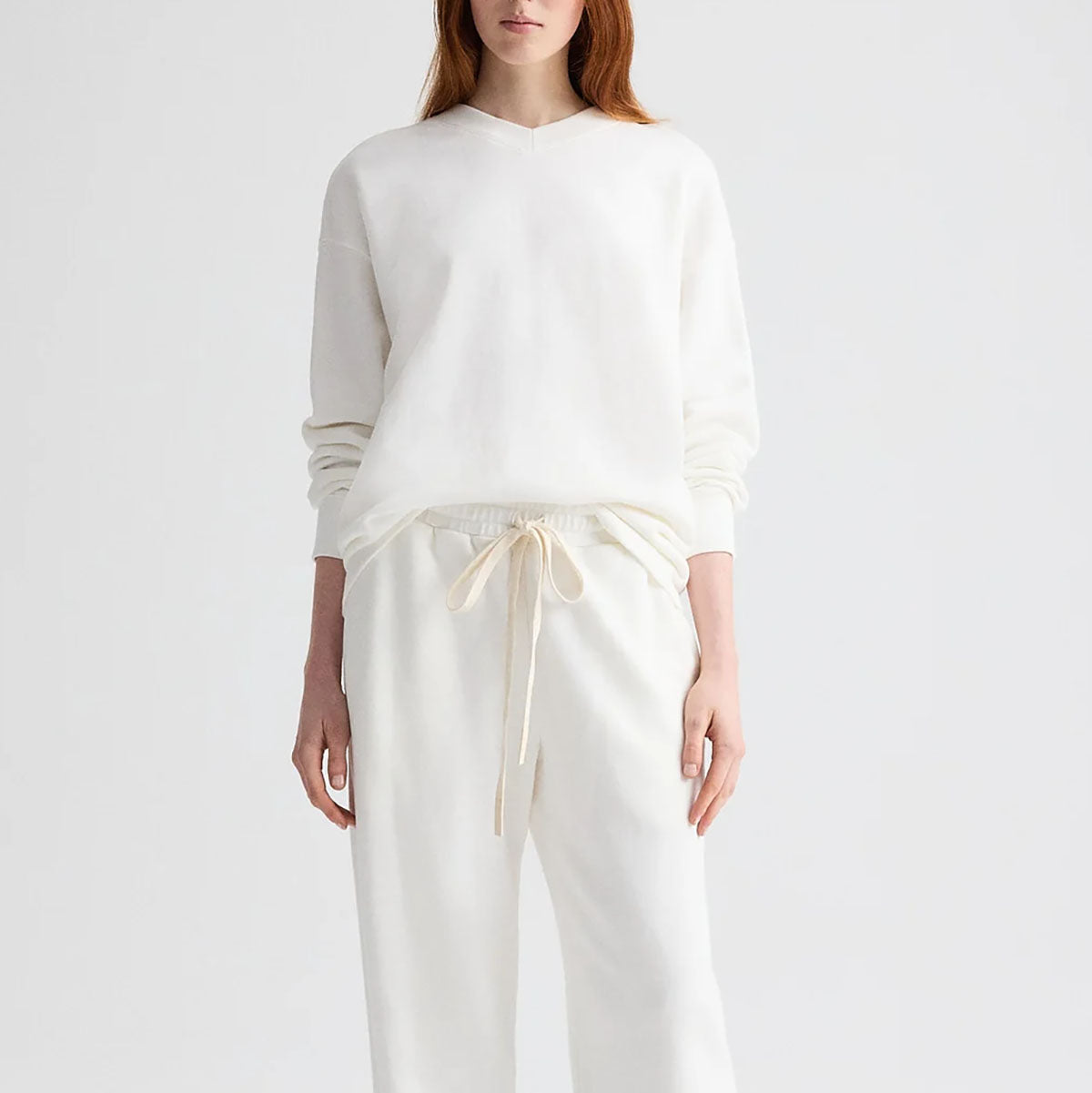 V-Neck Sweatshirt in White