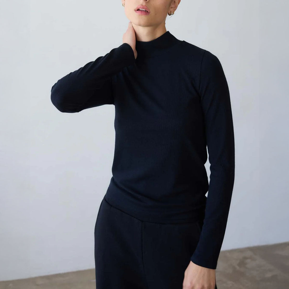 The Mock Neck in Black