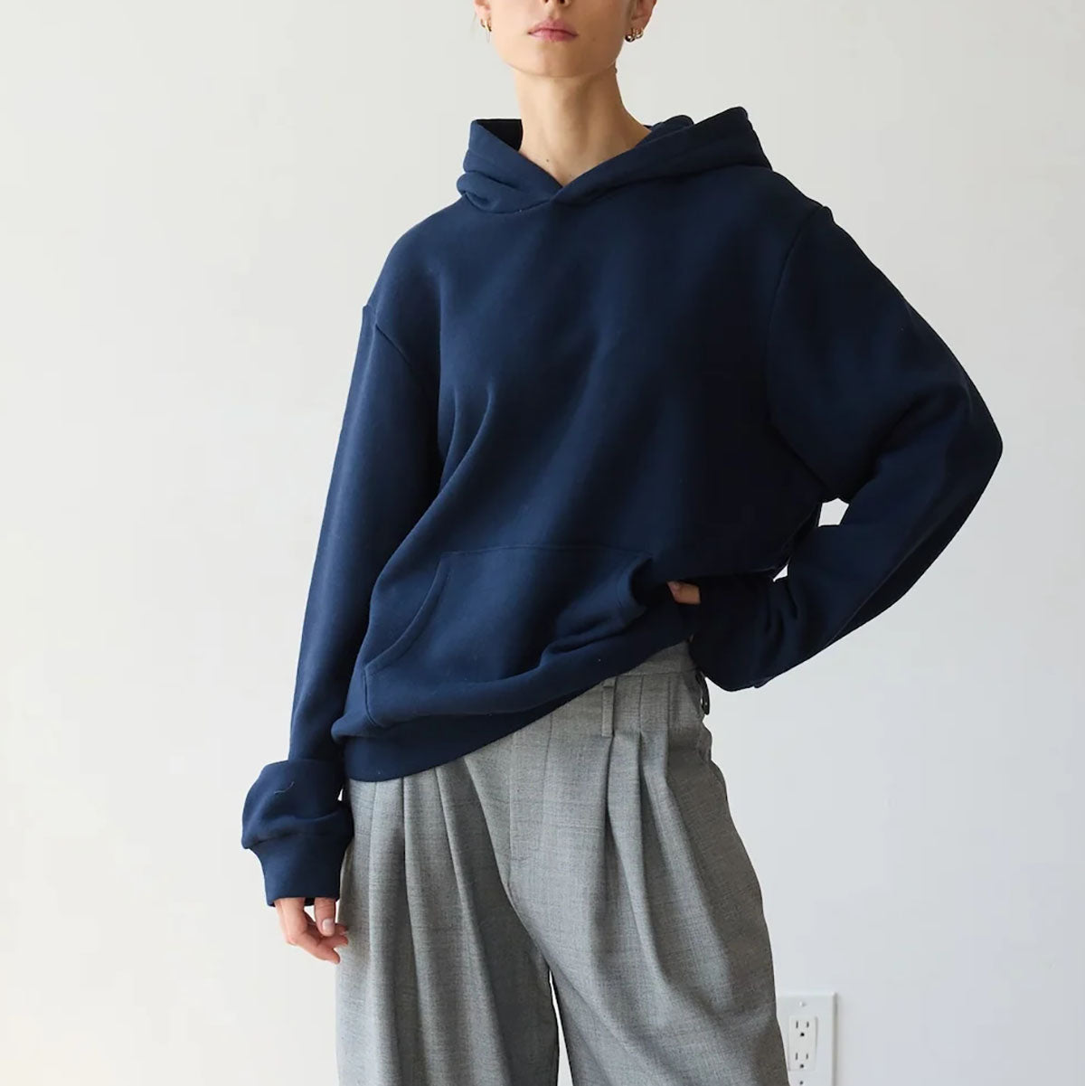 Pullover Hoodie in Navy