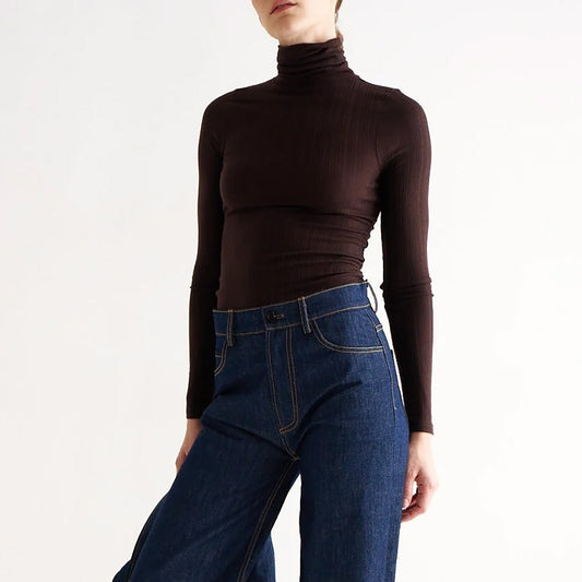 Rib Turtleneck in Cocoa