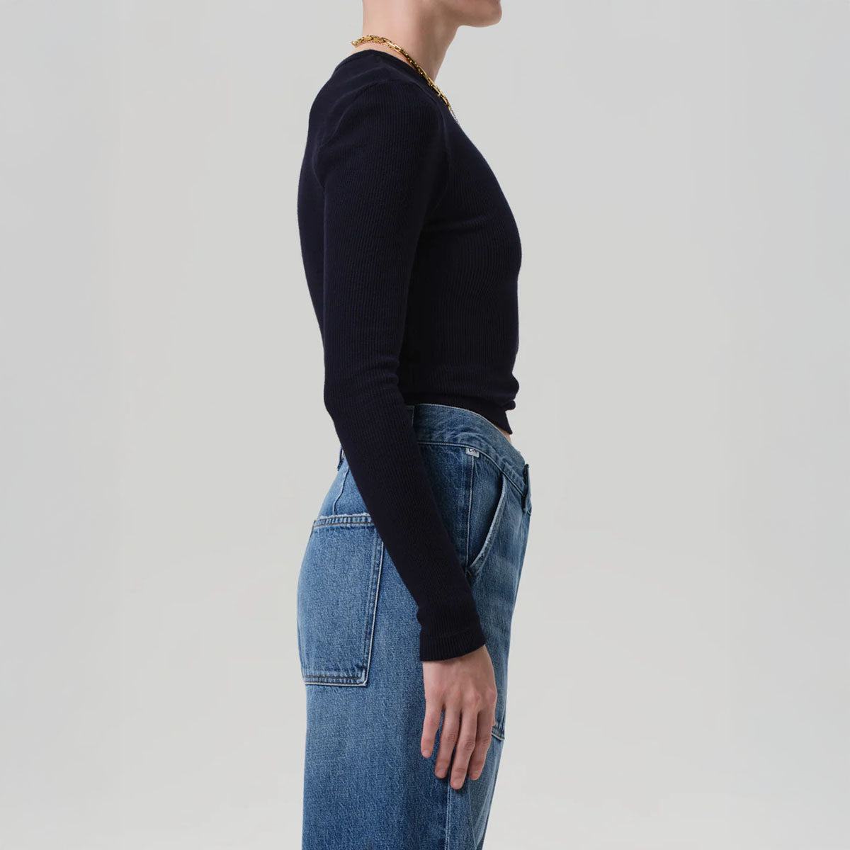 Pilar Crewneck in Navy