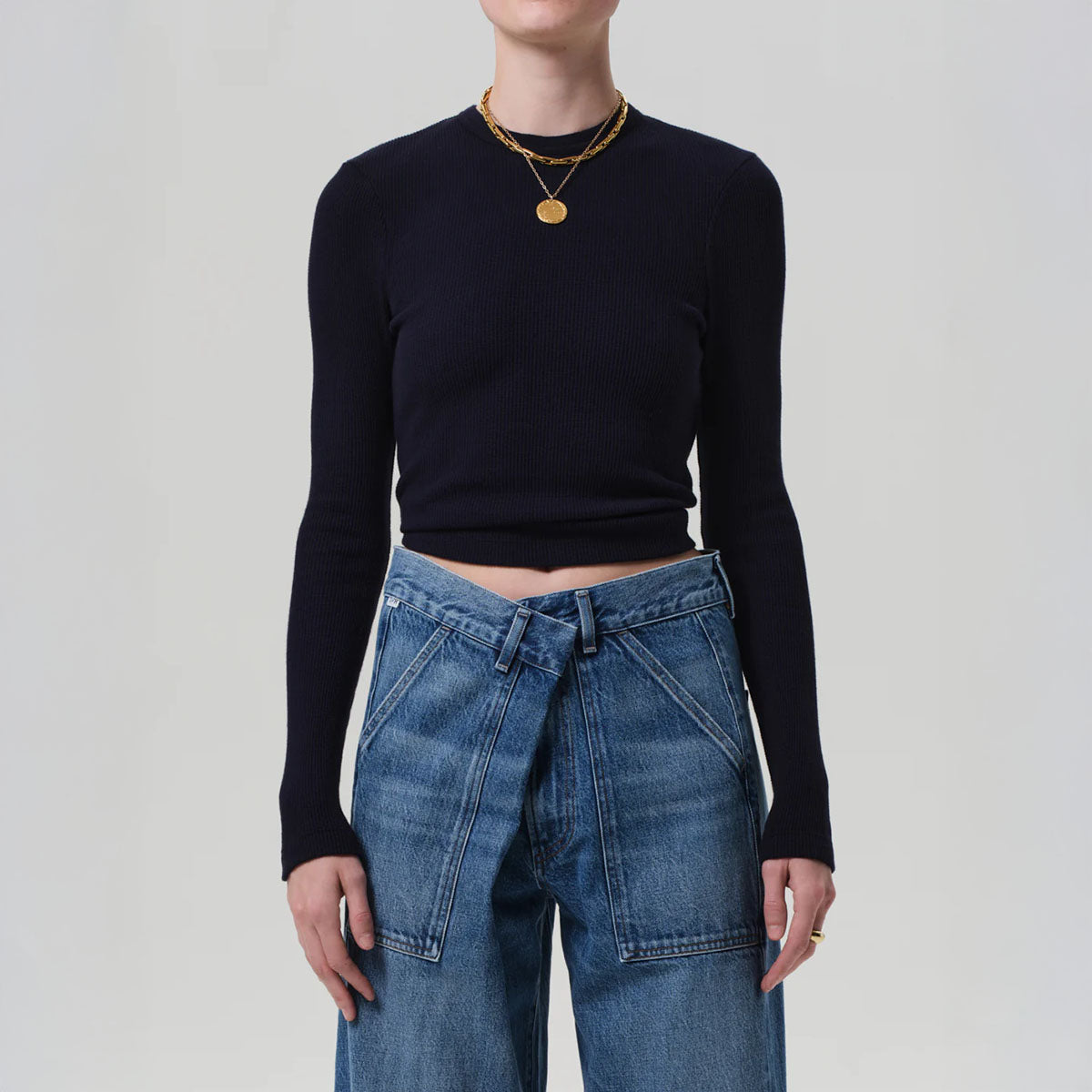 Pilar Crewneck in Navy