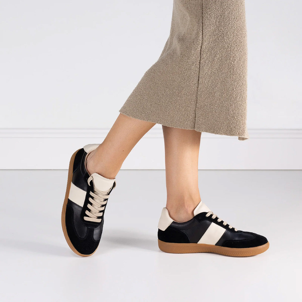 Antigo Sneaker in Black