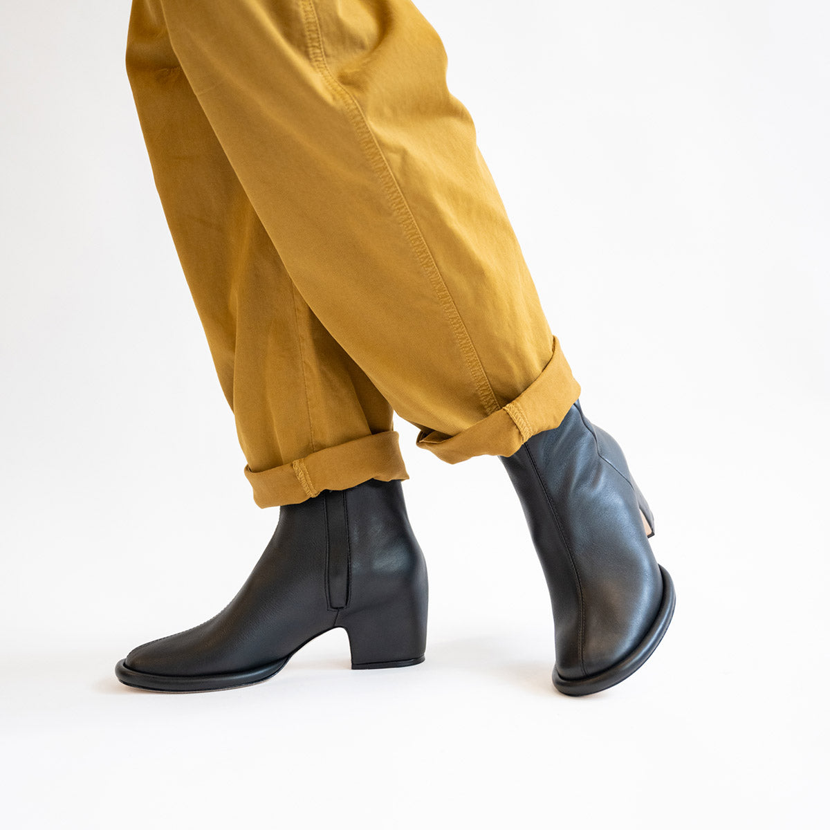 Arch Leather Boot in Black