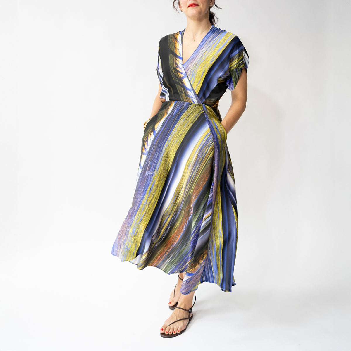 Long Aki Wave Dress in Multi