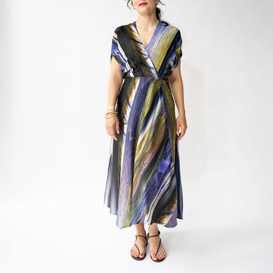 Long Aki Wave Dress in Multi