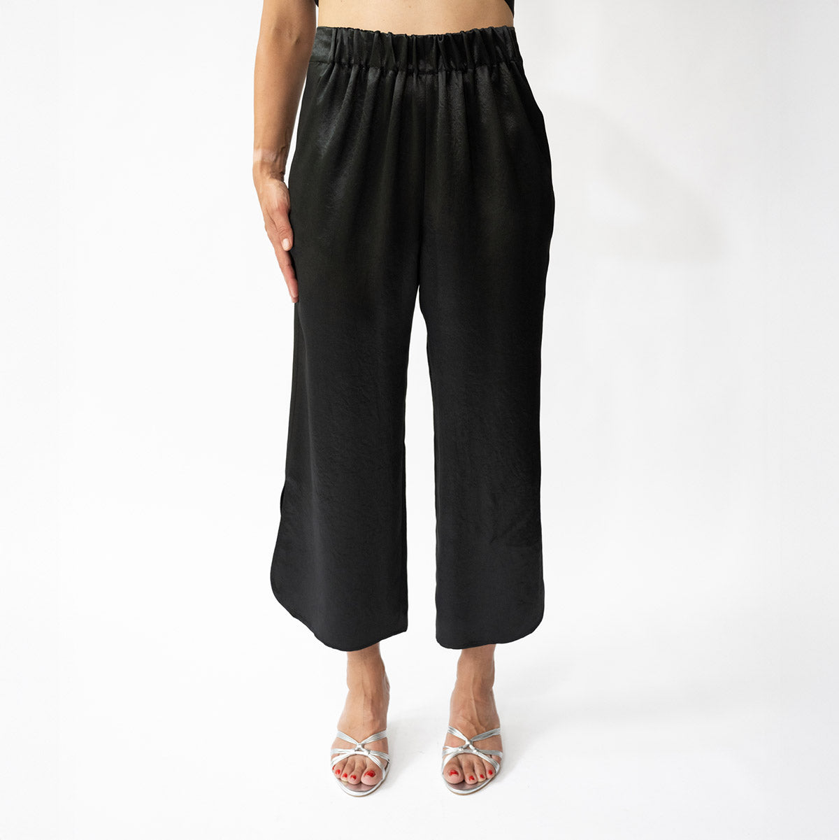 Ruched Front Pant in Black