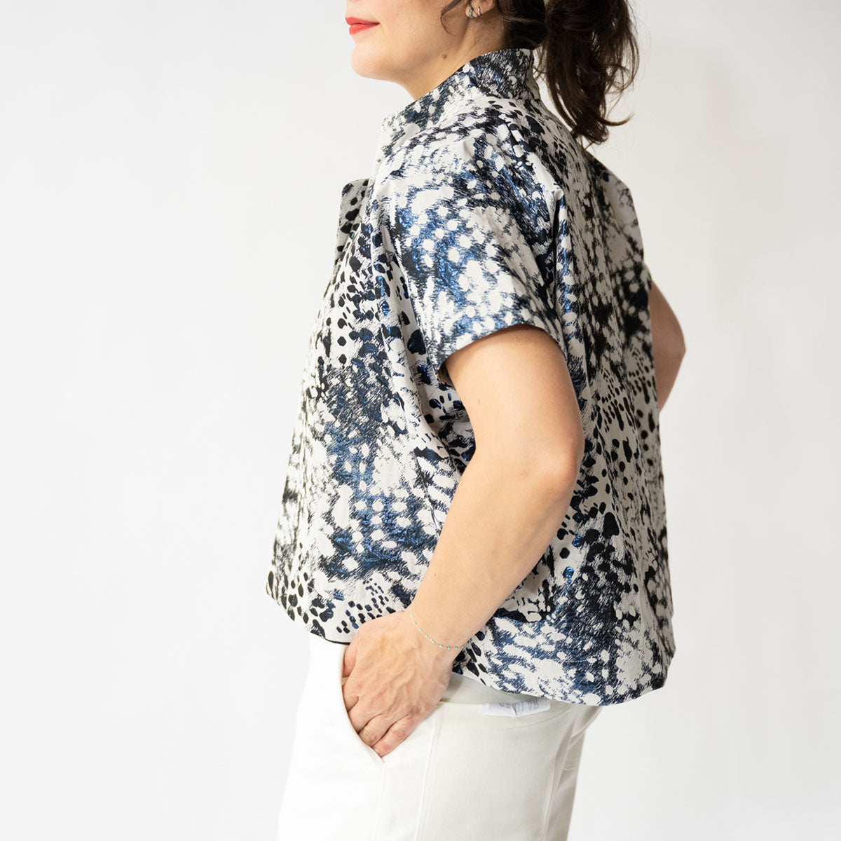 Edi Shrug in Blue