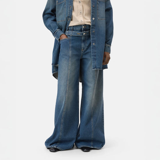 Zoya Jean in Dark Blue