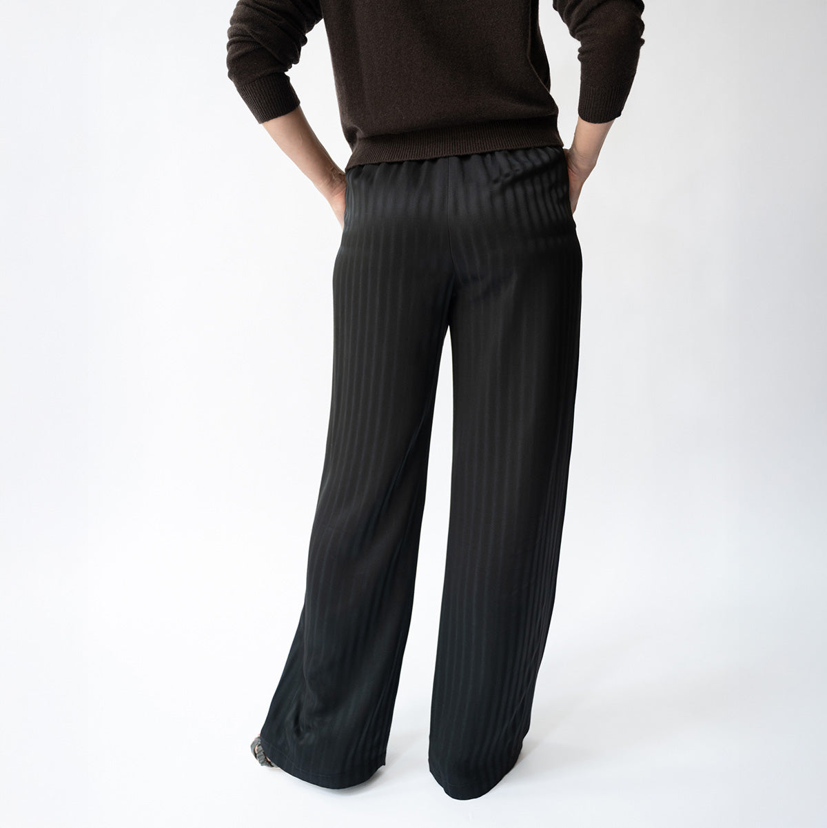Kati Pant in Black