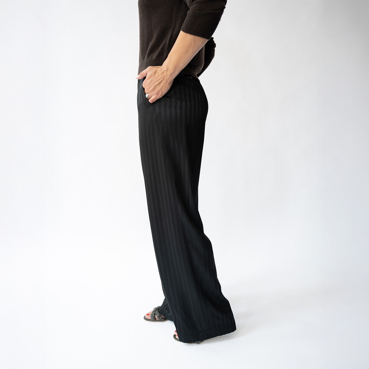 Kati Pant in Black