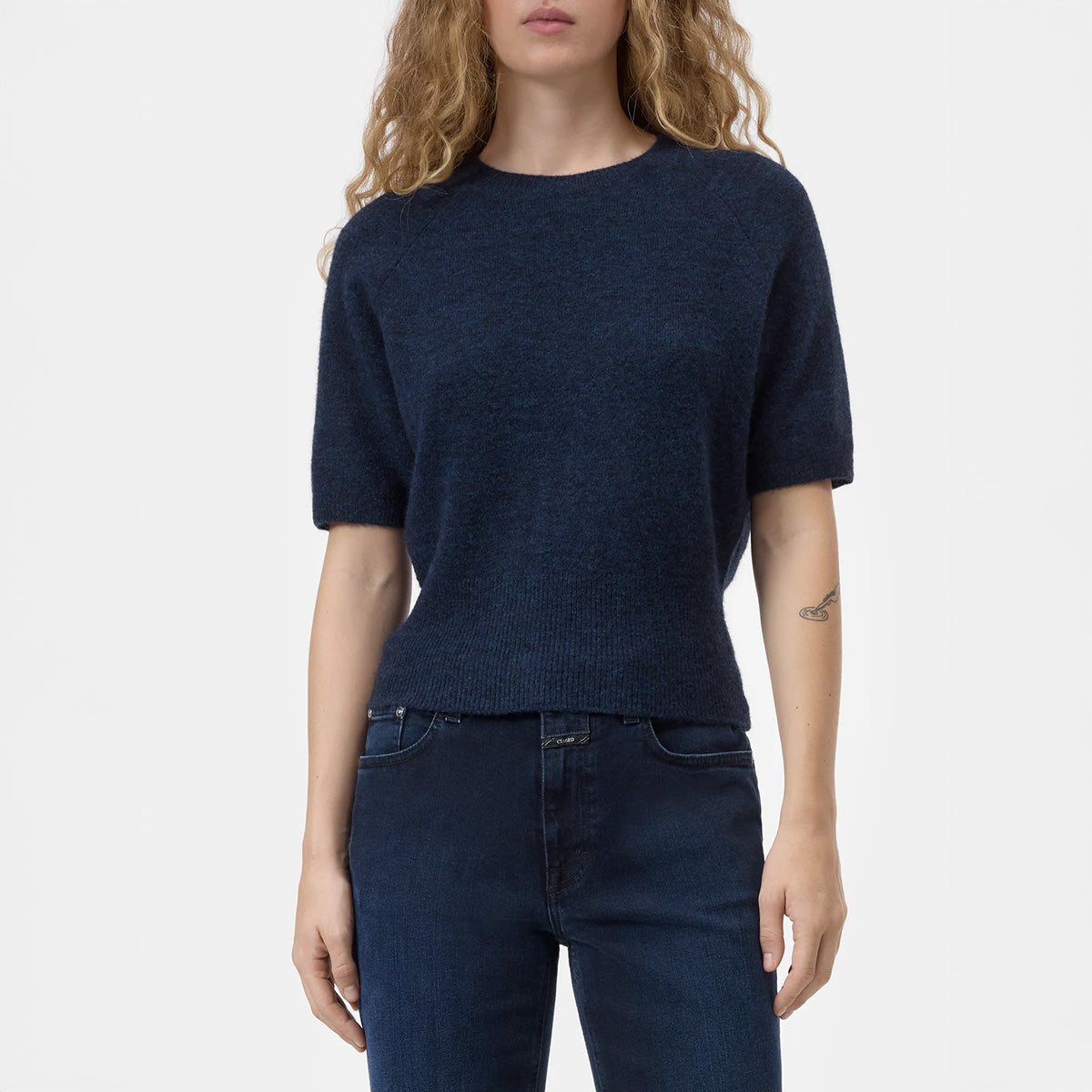 Crew Neck Short Sleeve Sweater in Dark Night