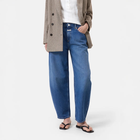 Jazzie Barrel Jean in Mid Blue