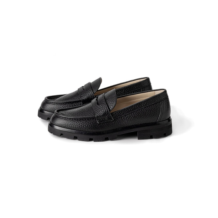 New Loafer in Black Pebbled Leather
