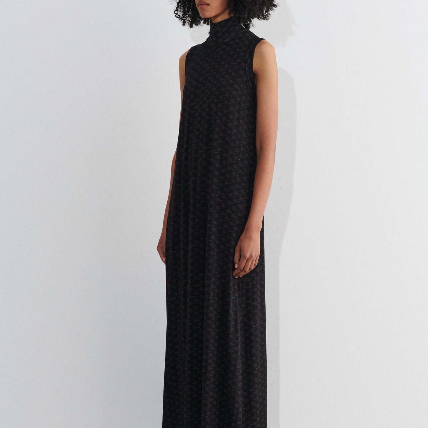 Dawa Jersey Dress in Dark Brown Wavelet