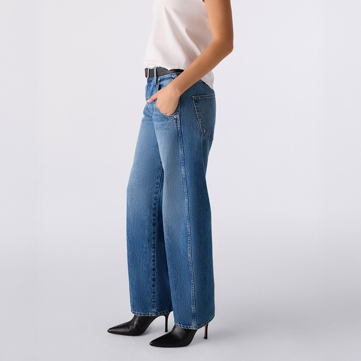 Esme Jean in Flicker