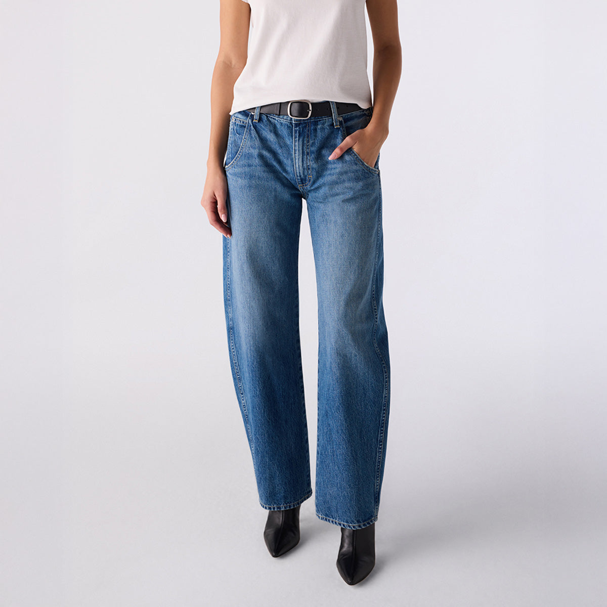 Esme Jean in Flicker
