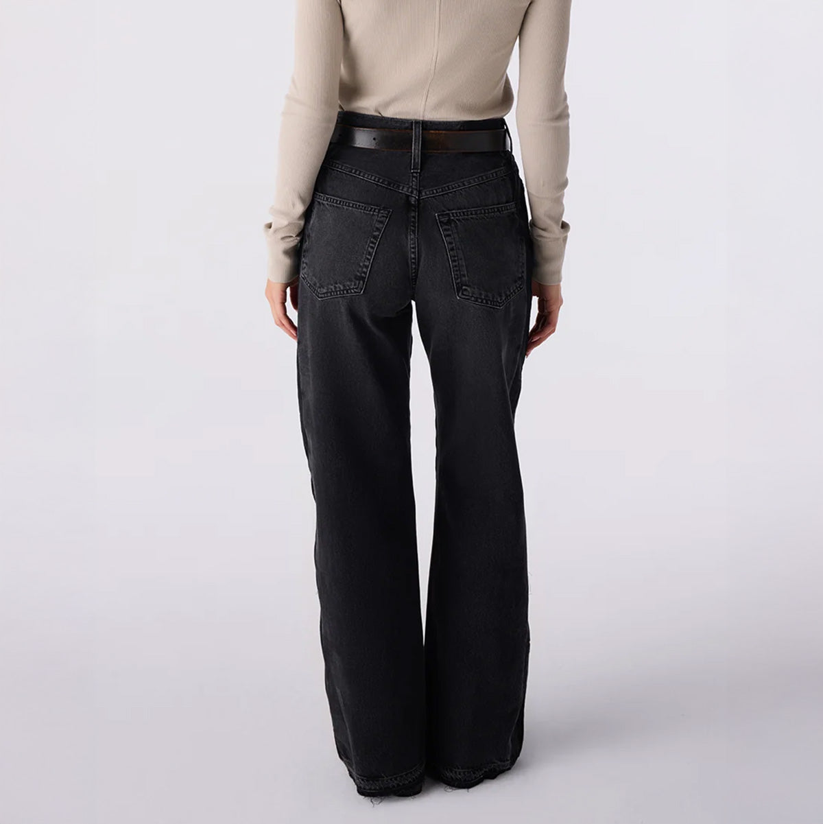 Frida Jean in Recall