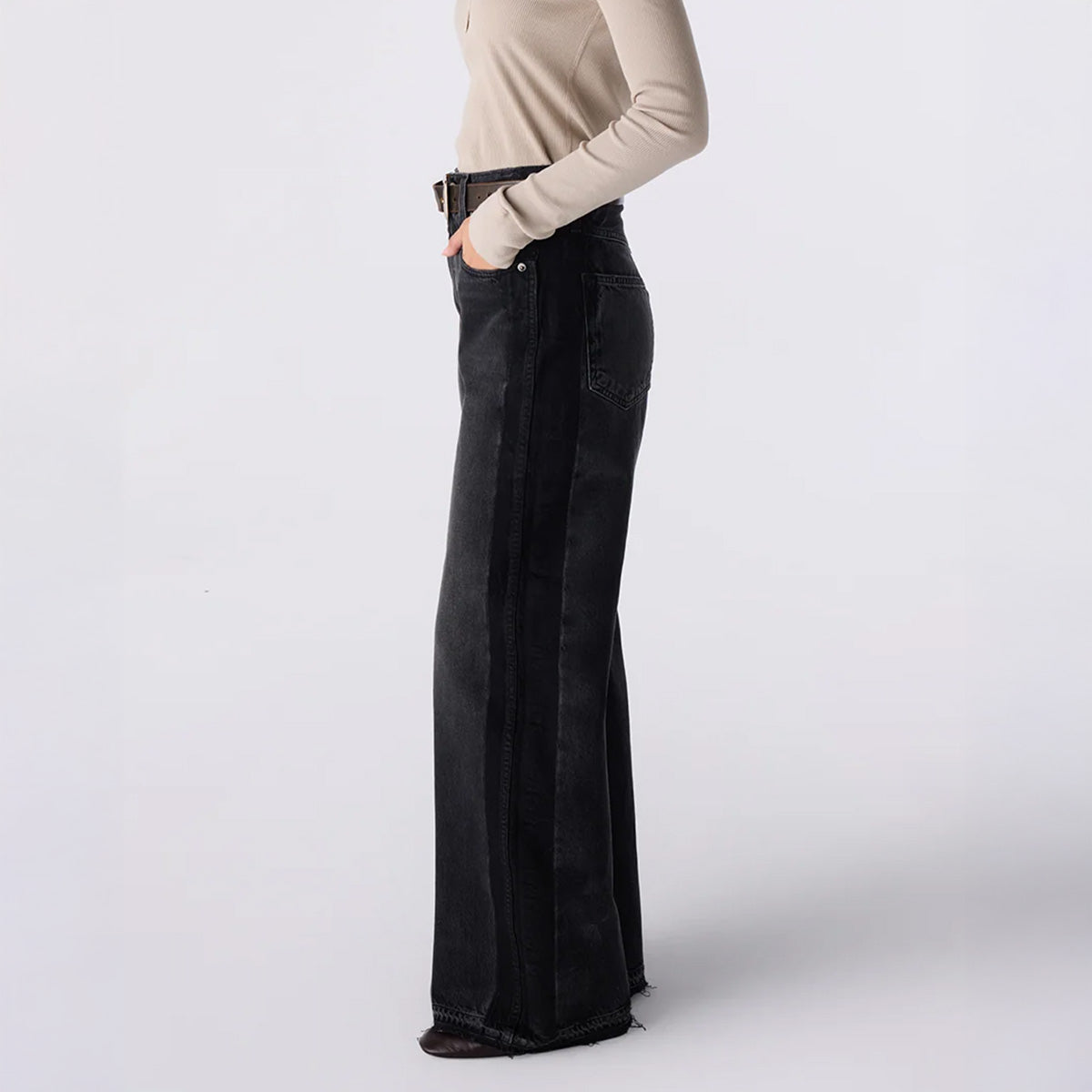 Frida Jean in Recall