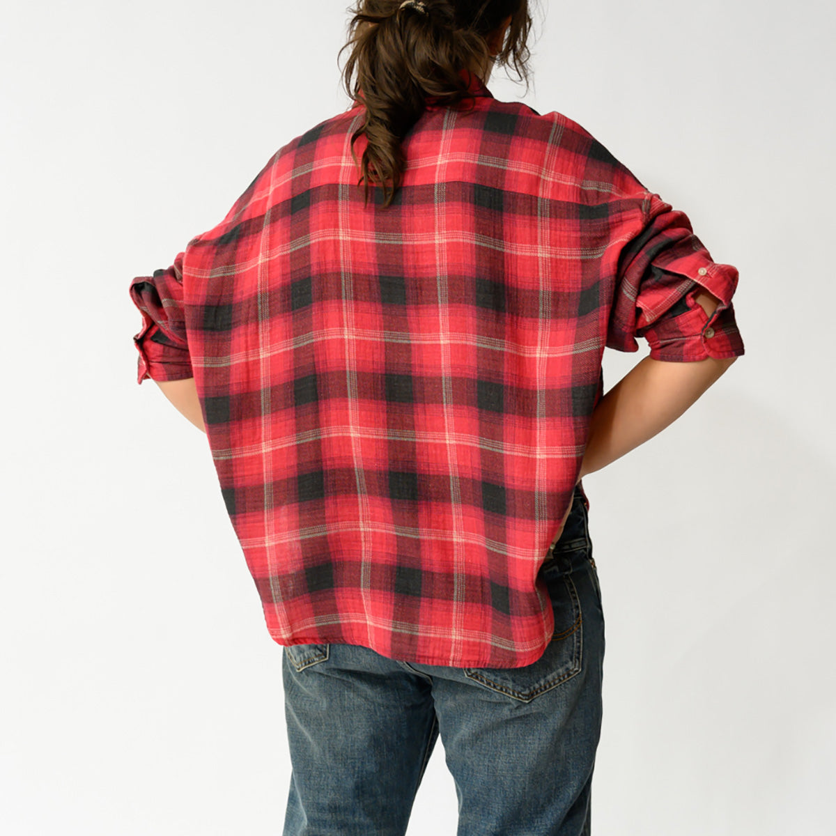 Bailey Cropped Shirt in Red and Black Plaid