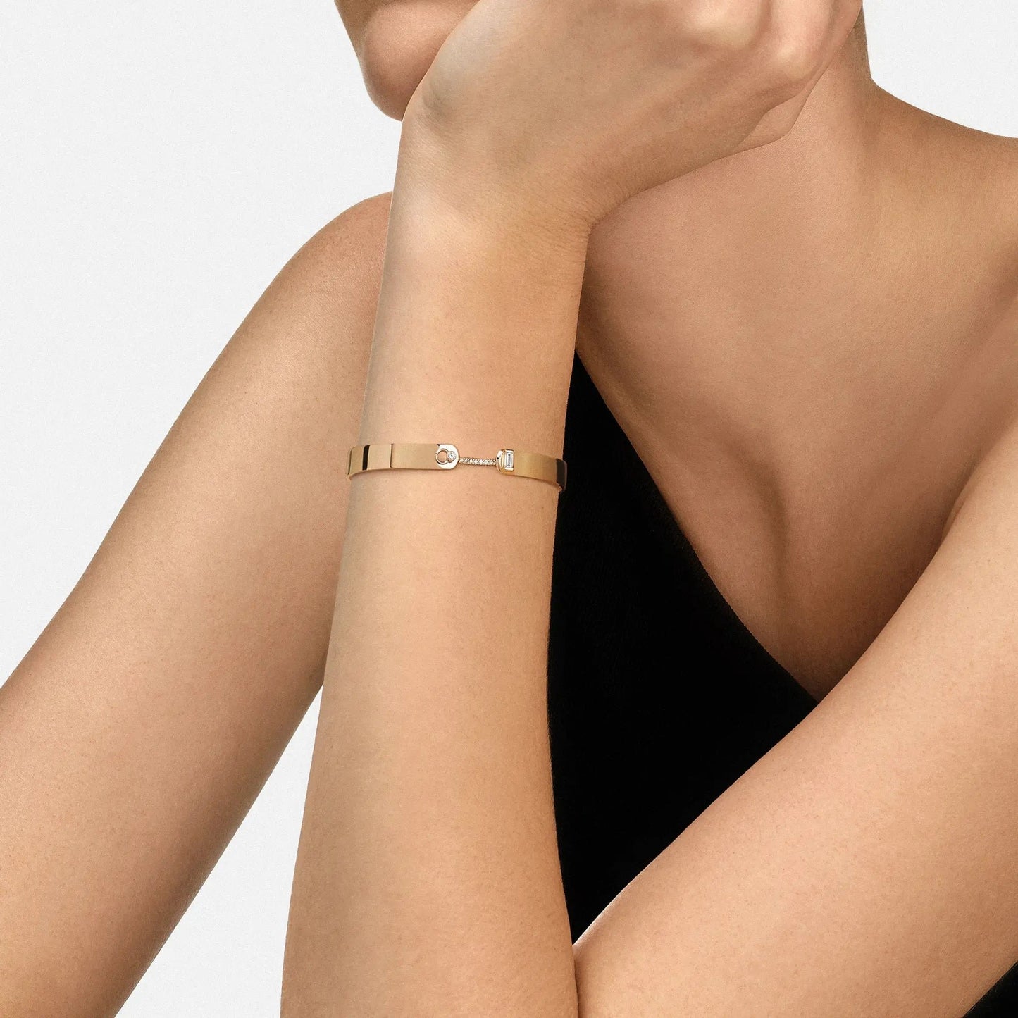 Dinner Date GM Bangle in Yellow Gold