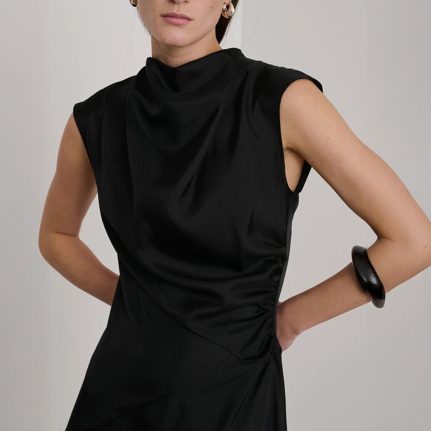 Eugenie Satin Dress in Noir