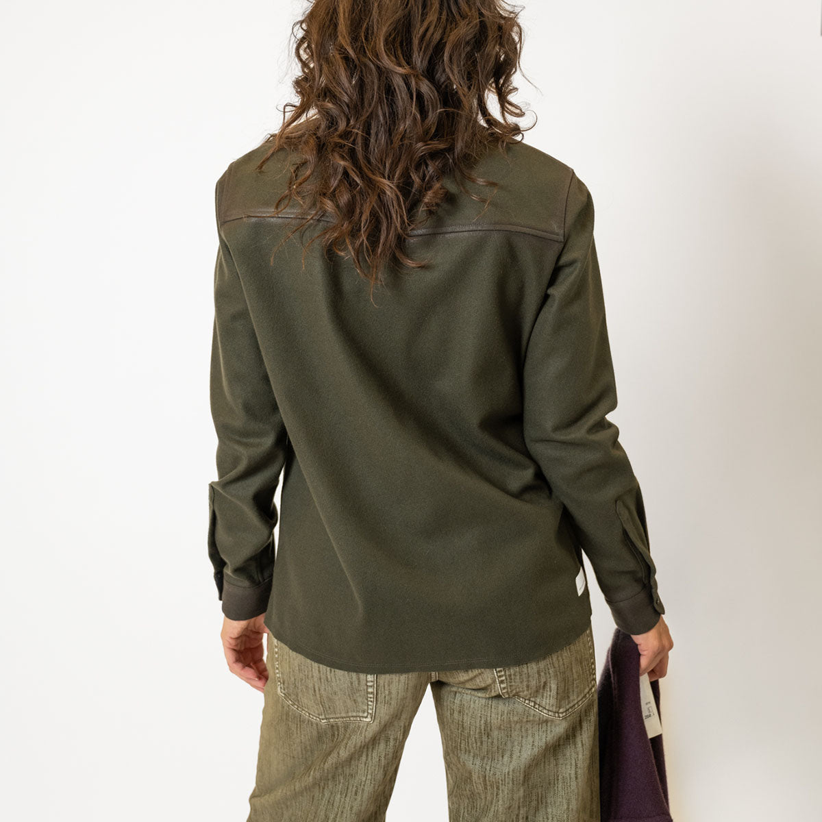 Handly Wool Shirt in Olive