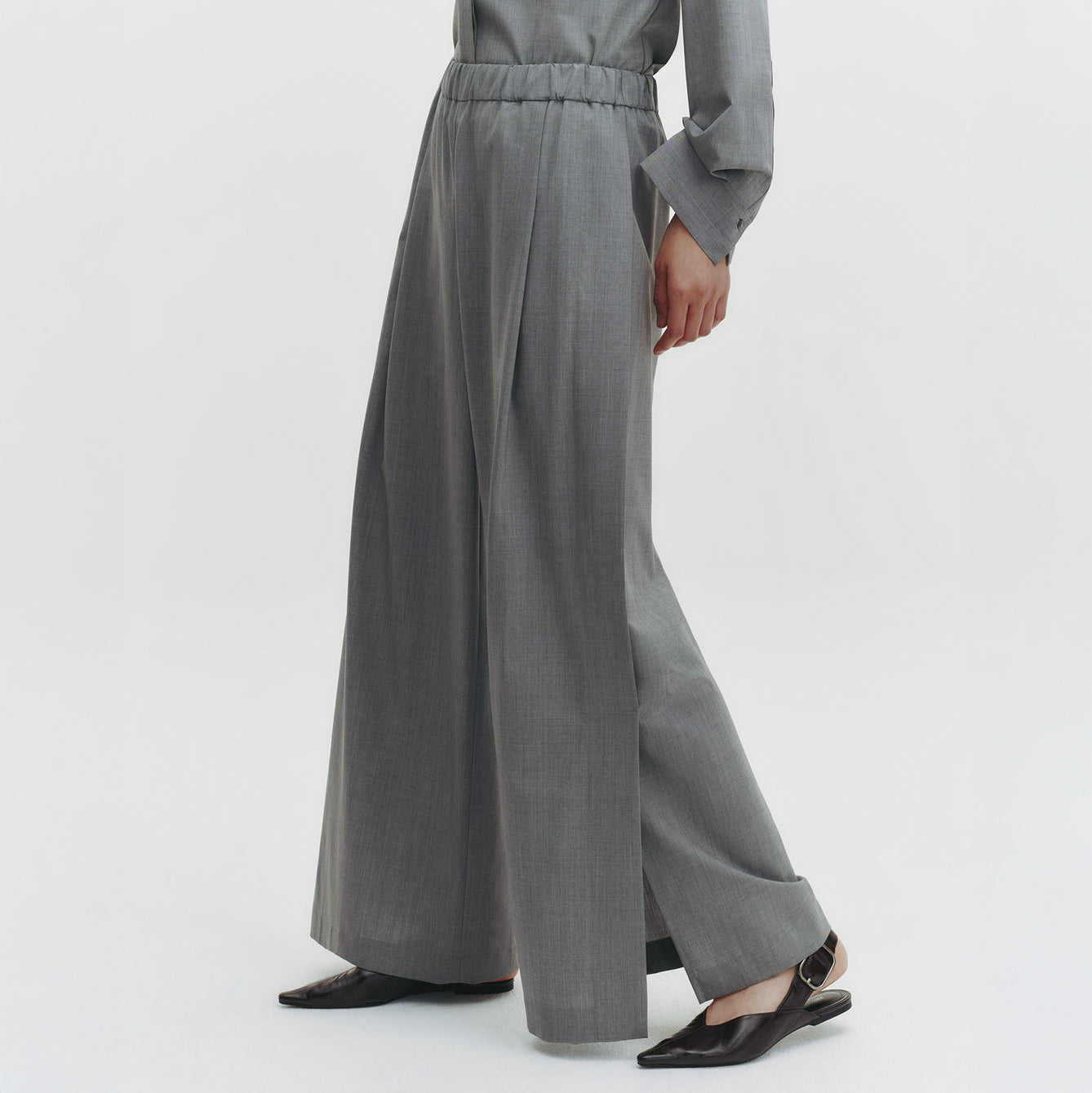 Eva Tux Pleat Pant in Grey