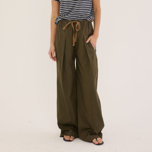 Scrub Pant in Colonial Green