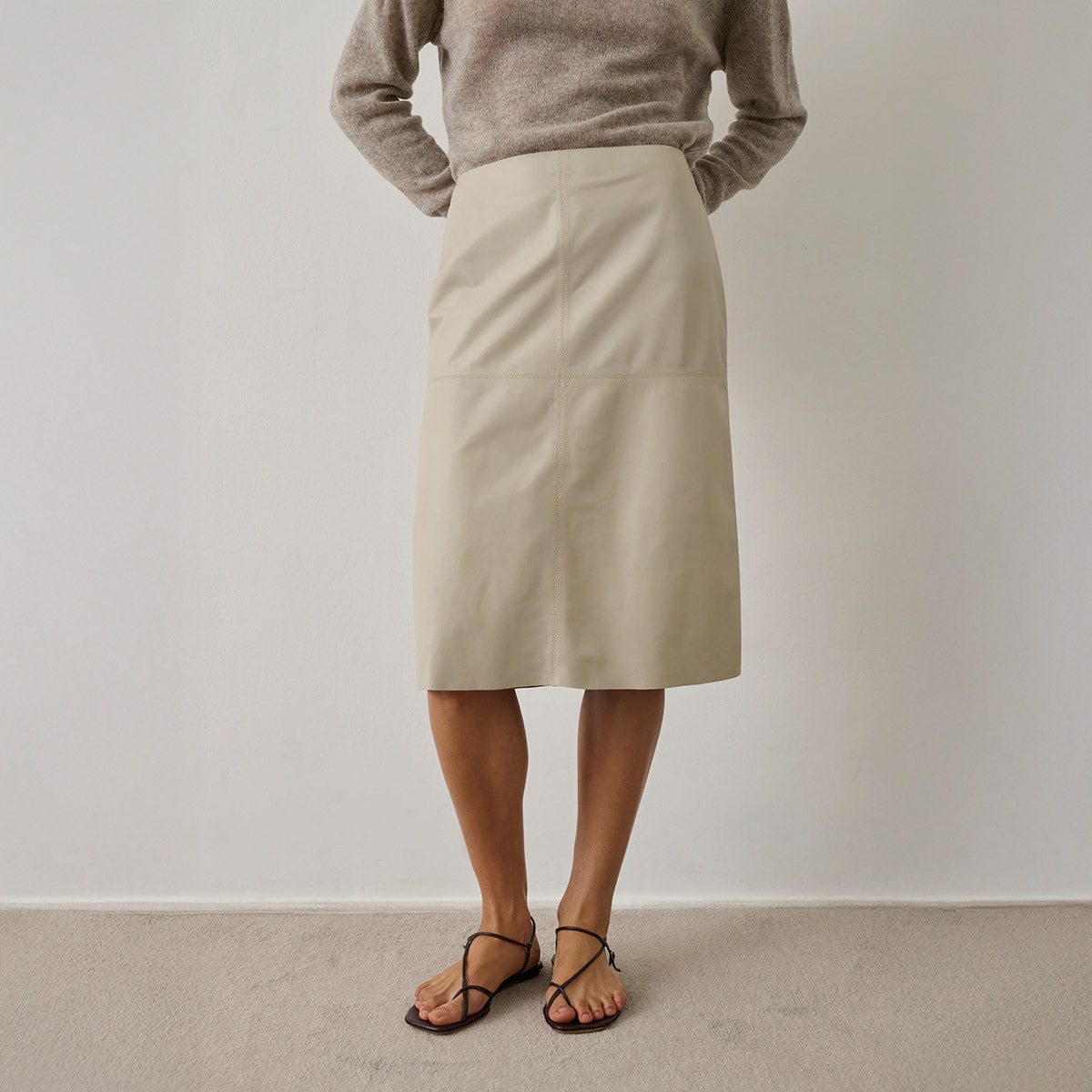 Gwen Skirt in Mastic