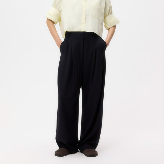 Carrie's Crepe Trouser in Midnight