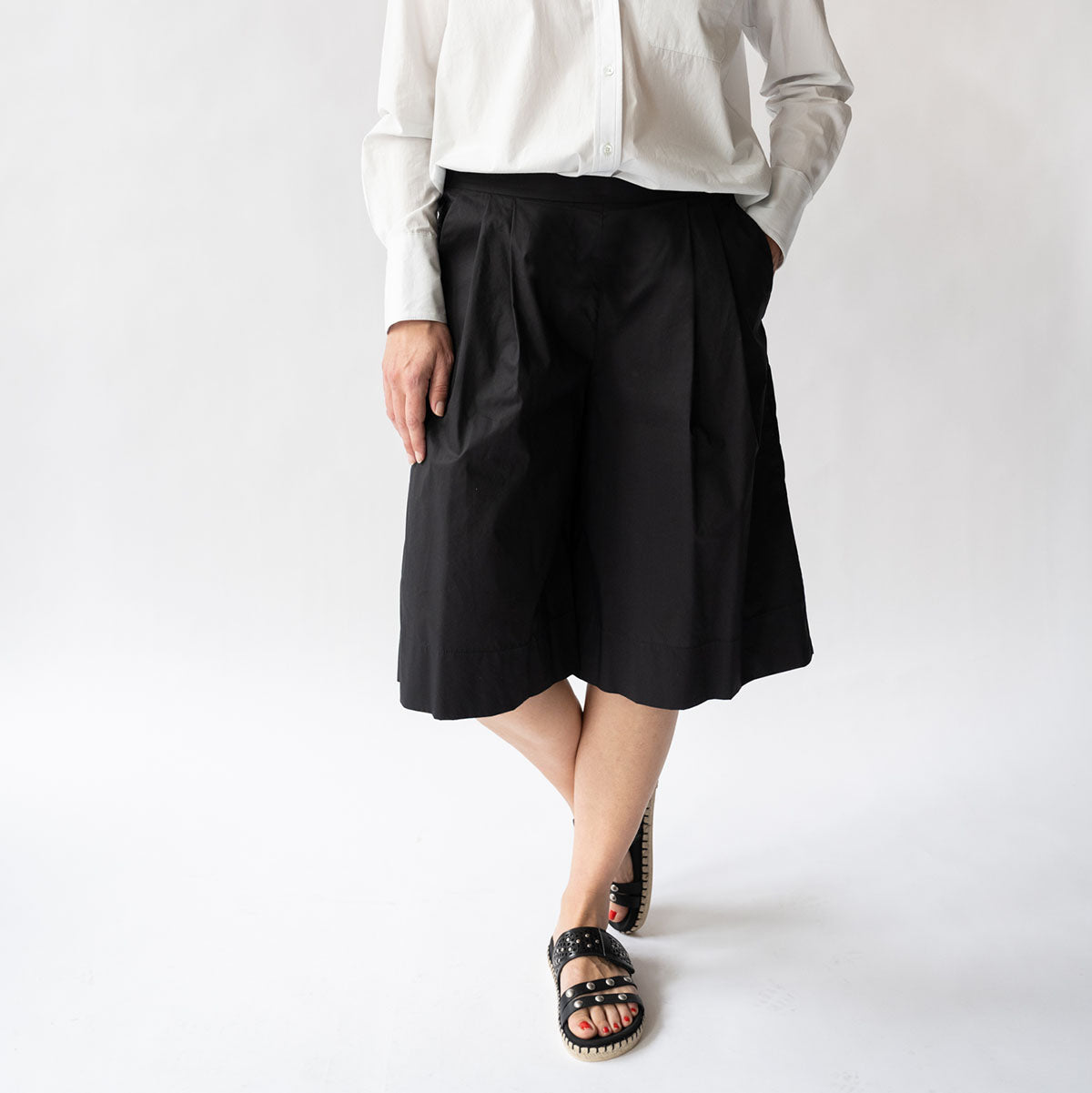 Pleated Short in Nero