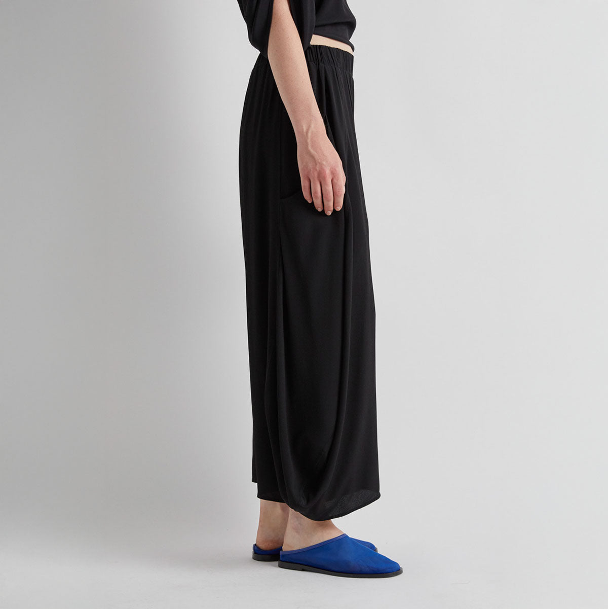 Crop Pant in Nero