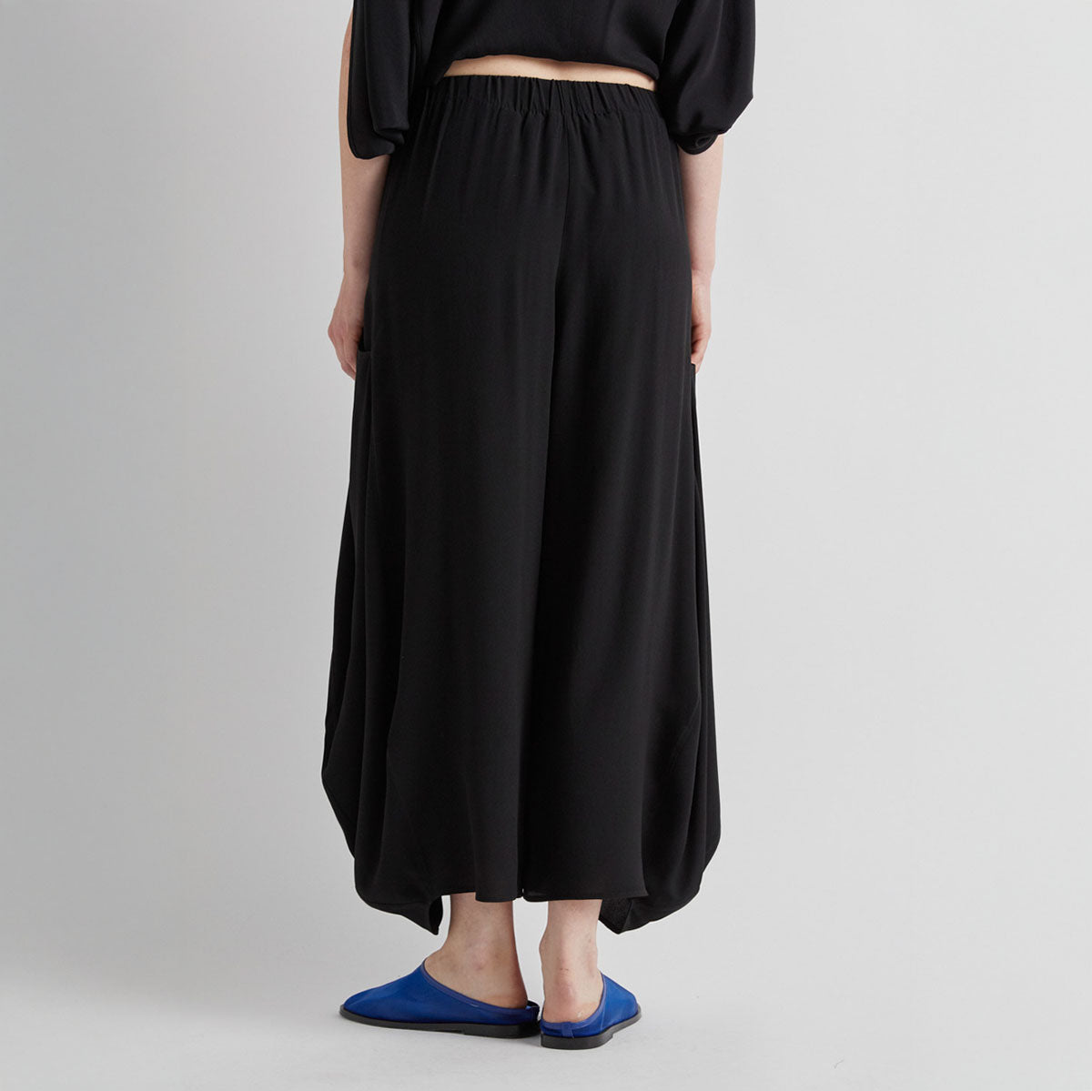 Crop Pant in Nero