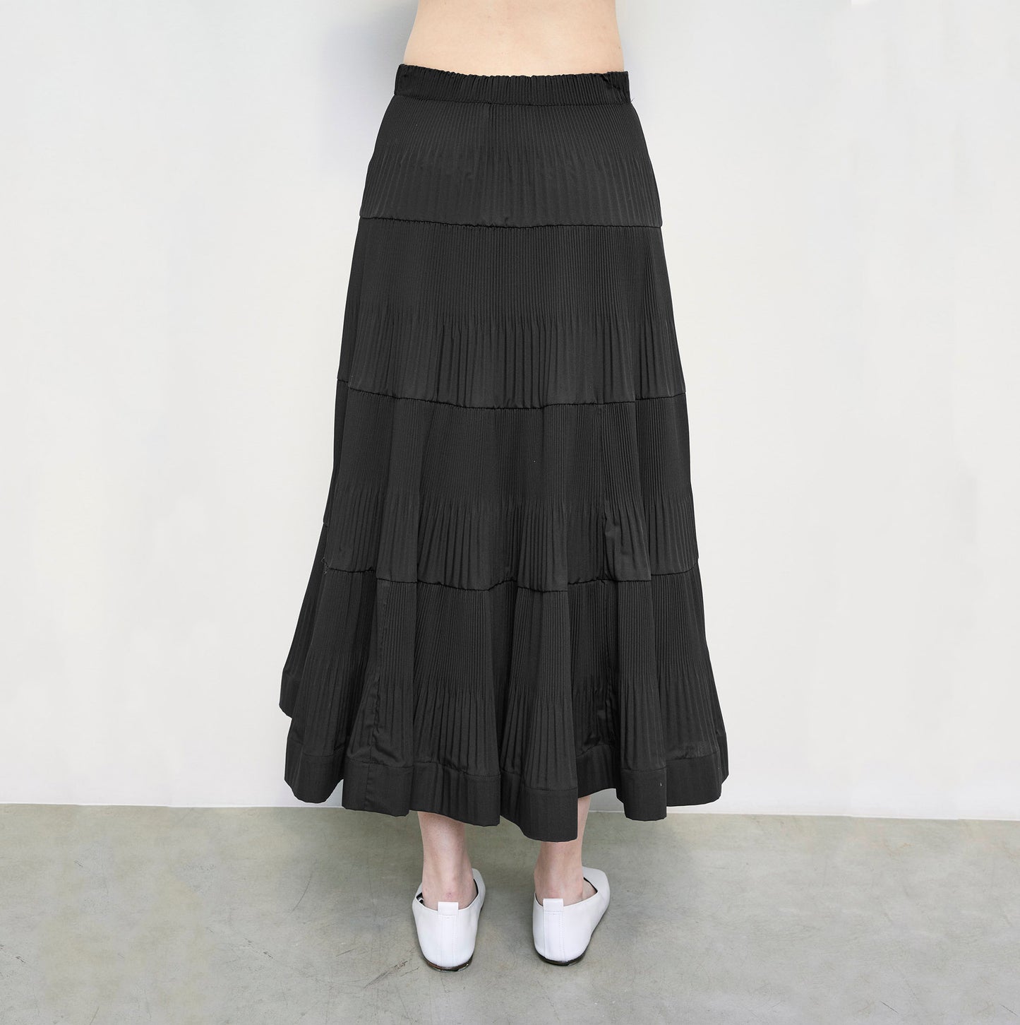 Pleated Pull on Skirt in Black