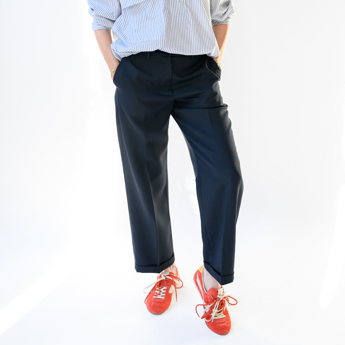 Montana Chino in Navy