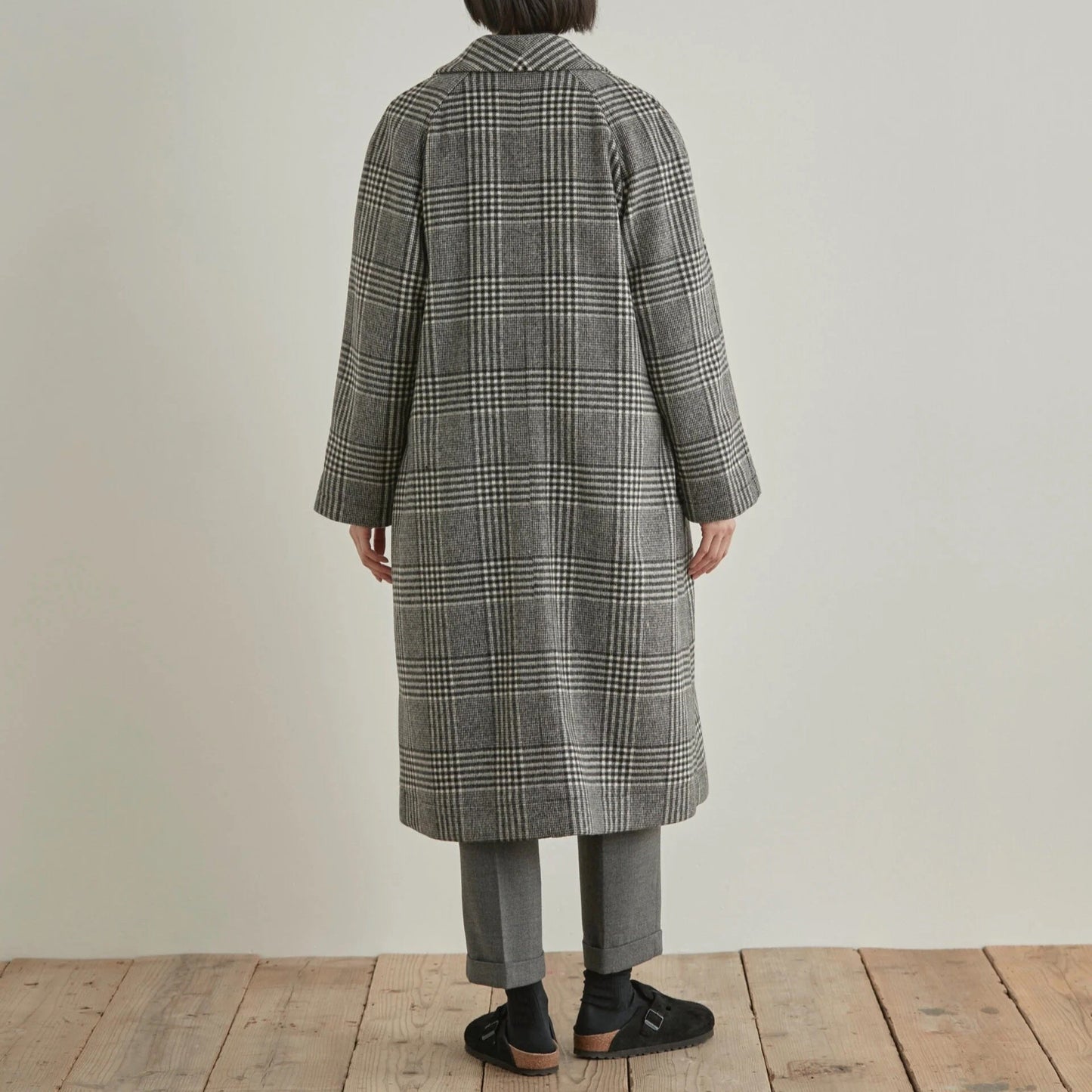 Myrobe Plaid Overcoat in Grey