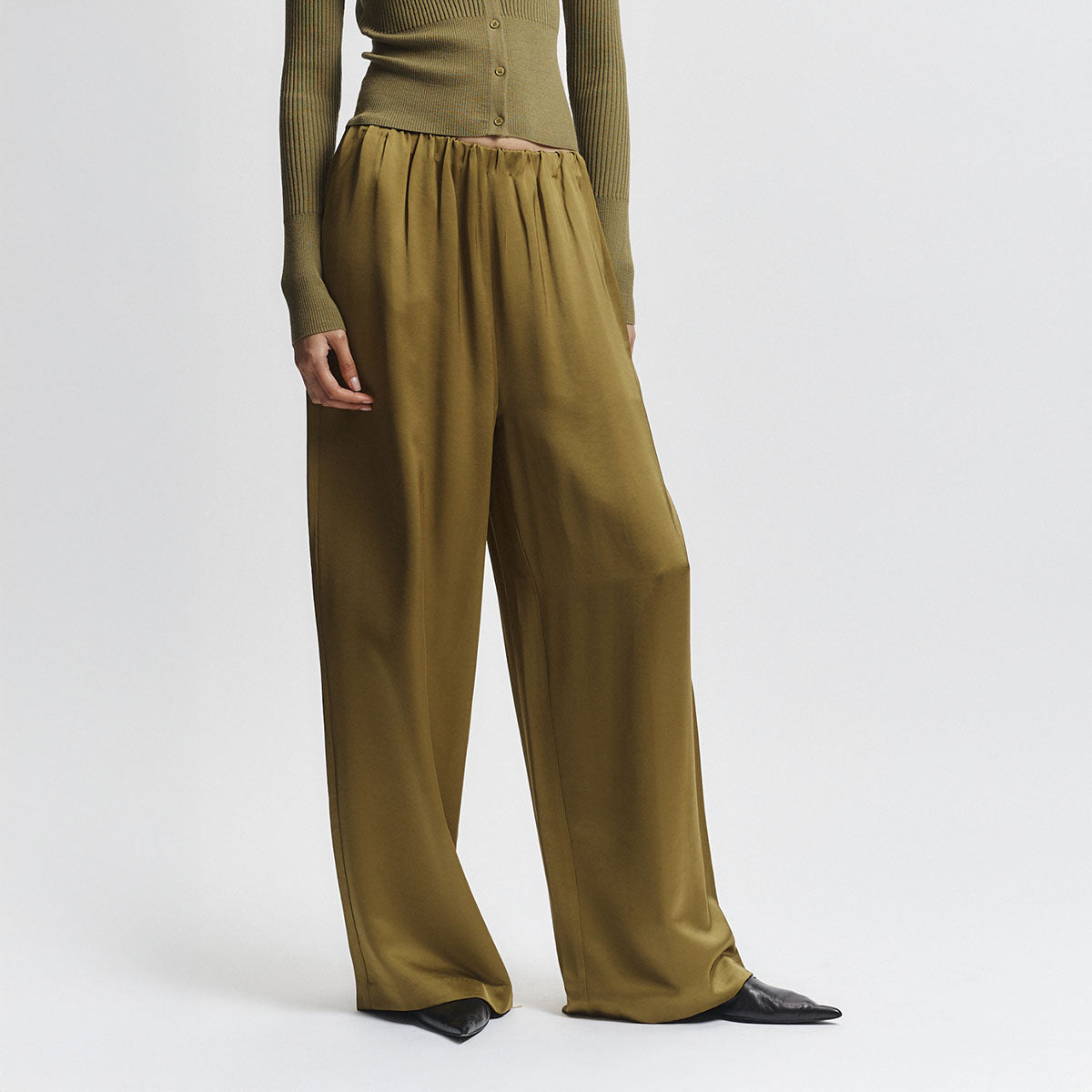Paige Pull-On Pant in Moss