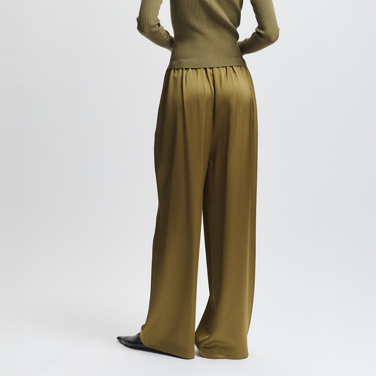 Paige Pull-On Pant in Moss