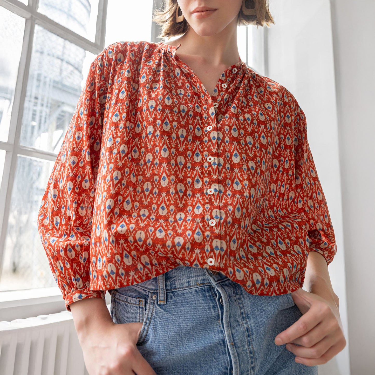 Long Sleeve Shirred Blouse in Chili Print