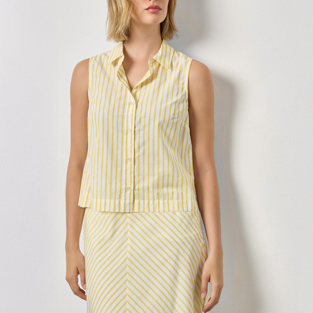 Sleeveless Shirt in Sunflower Stripe