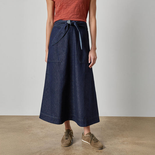 Pocket Front Skirt in Dark Wash Blue
