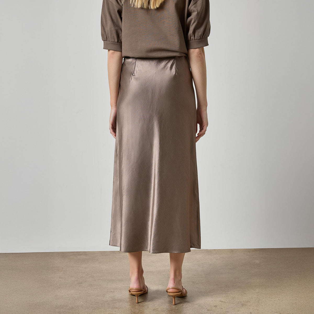 Slub Bias Skirt in Shiitake