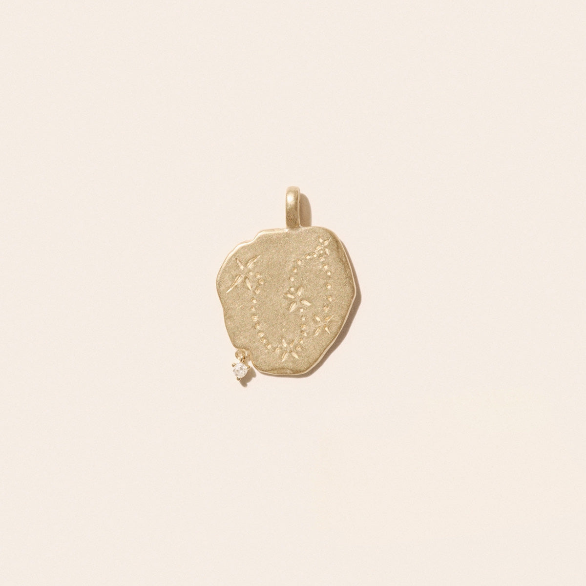 Pisces Pendant in 9K Yellow Gold