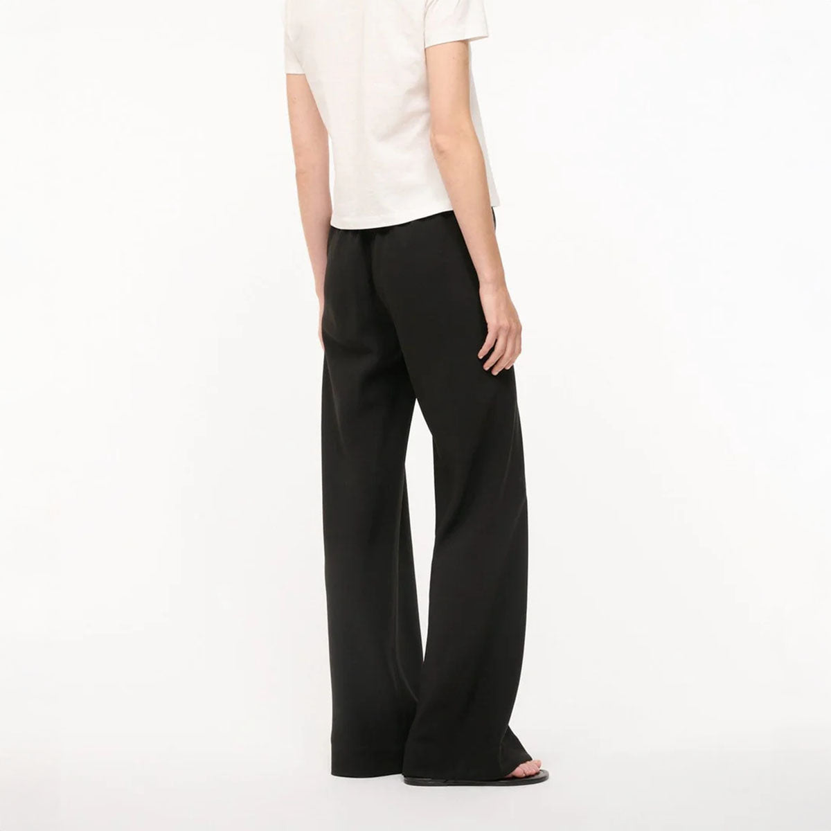 Stroll Pant in Black