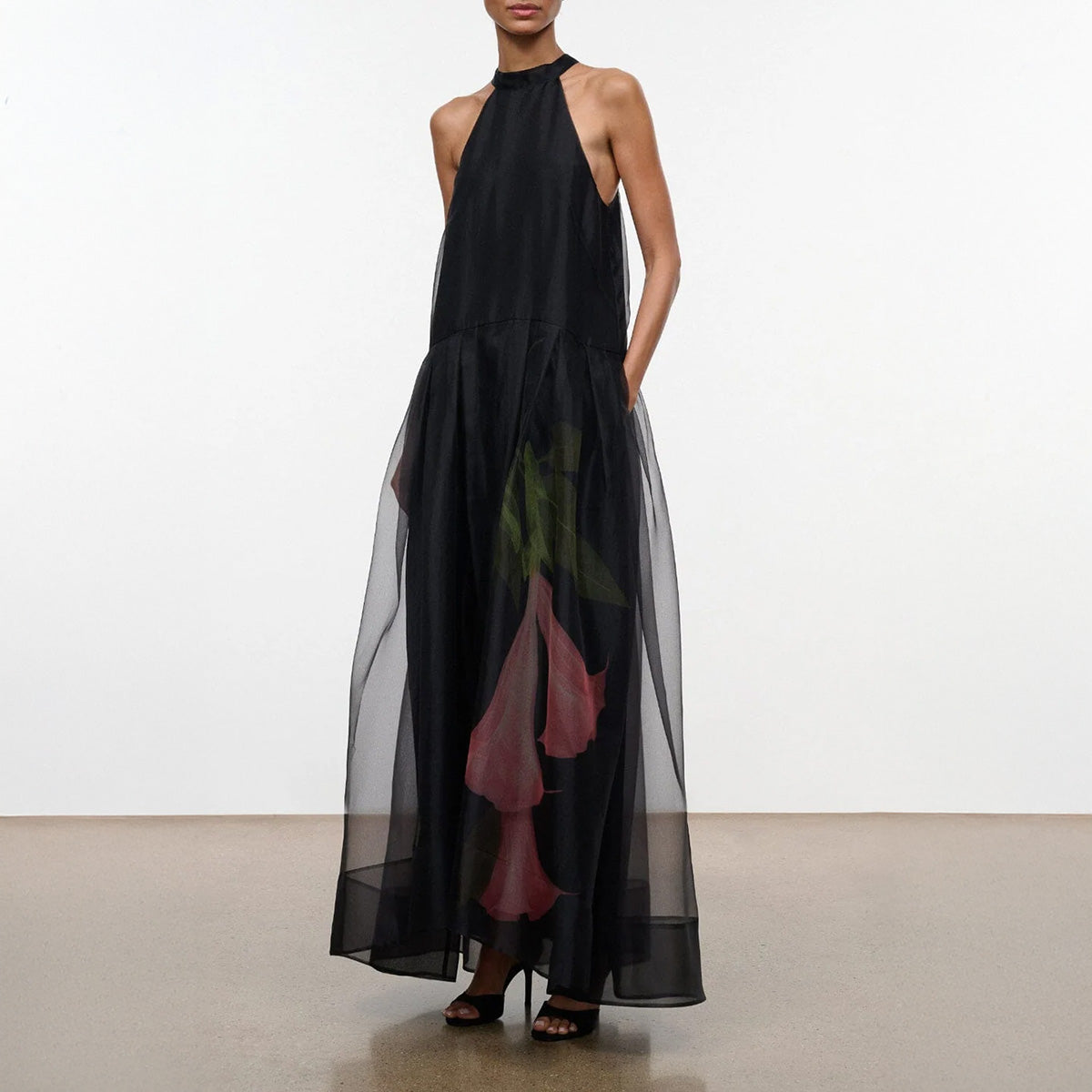 Laney Dress in Trumpet Flower Black