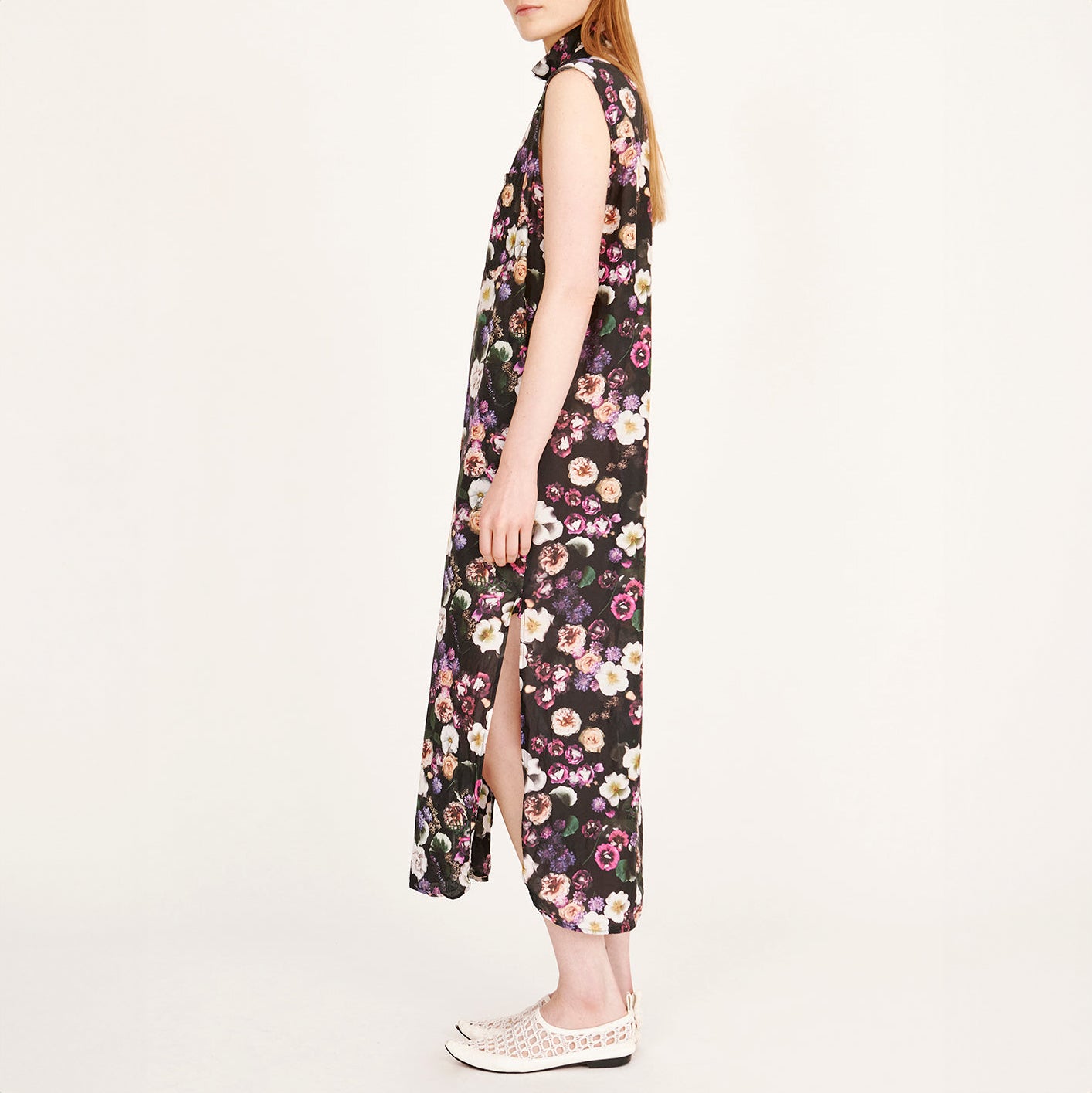 Highland Floral Dress in Black Viole