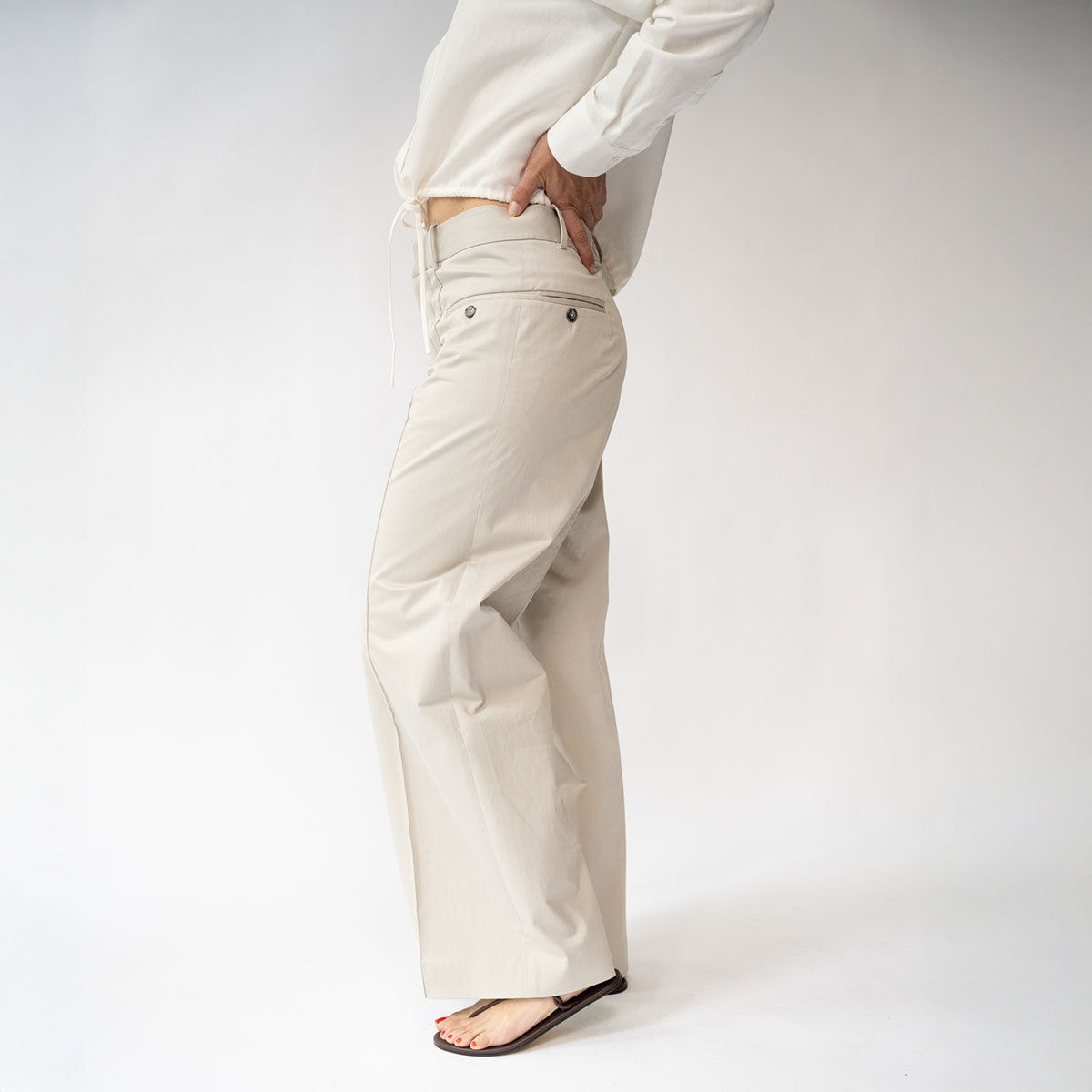 The Avenue Pant in Parchment