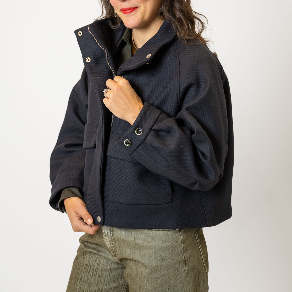 Mirta Cropped Jacket in Blue Navy